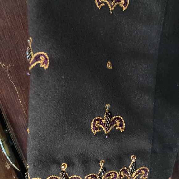 Pakistani designer brown suede long kameez embroidered in fall colors - Picture 6 of 9